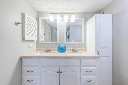 photo_5933869014943731185_y